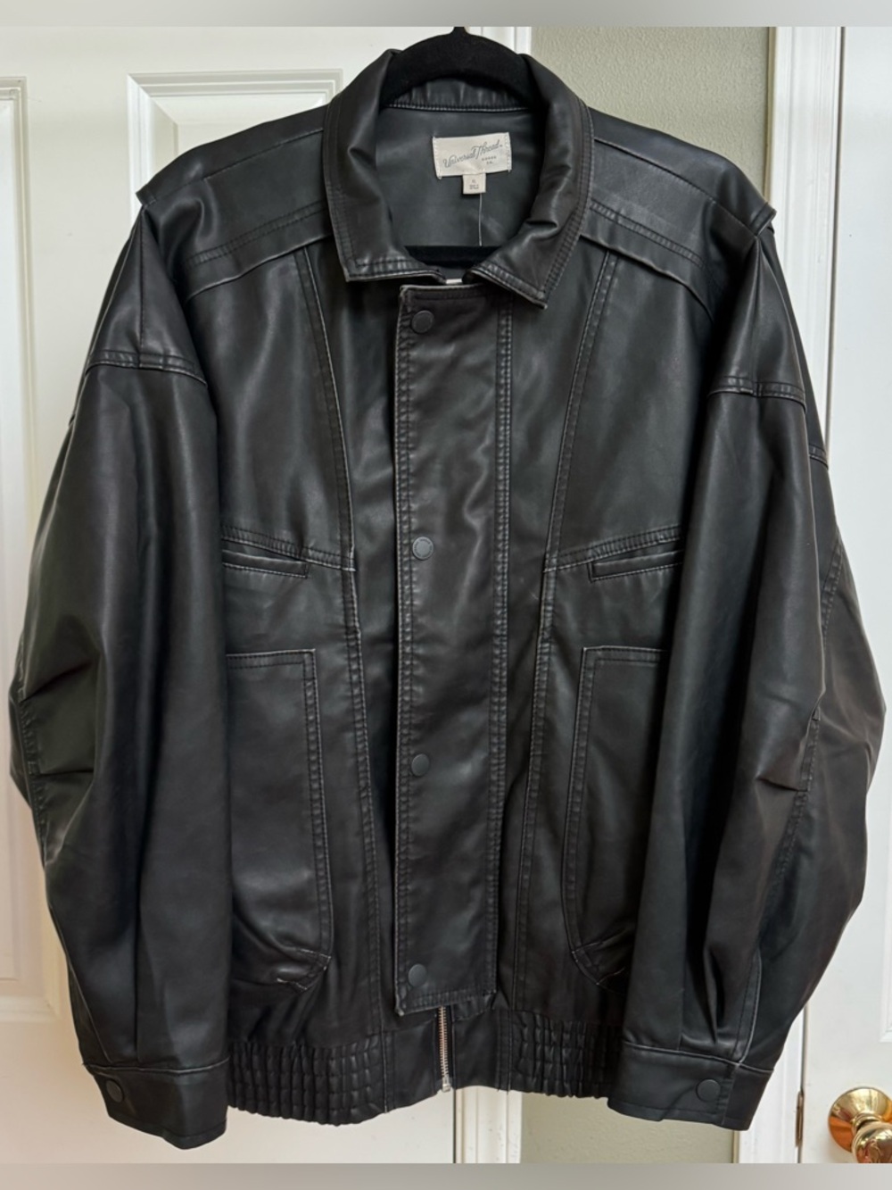 Universal Thread Relaxed Faux Leather Bomber Jacket, Black, XL - Picture 3 of 6